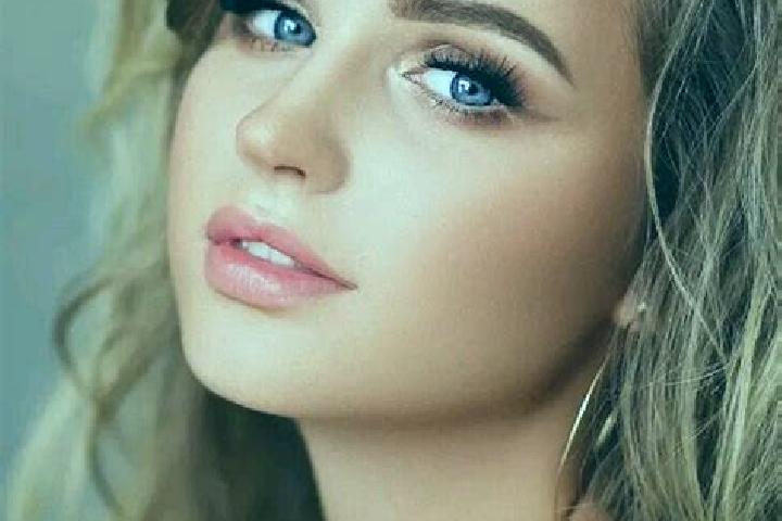Grace, 22, a dark blonde blue-eyed ebony companion based in Takhtamukay. Offering Massage, Couples, Dinner Date. Available for incall and outcall, overnight ...