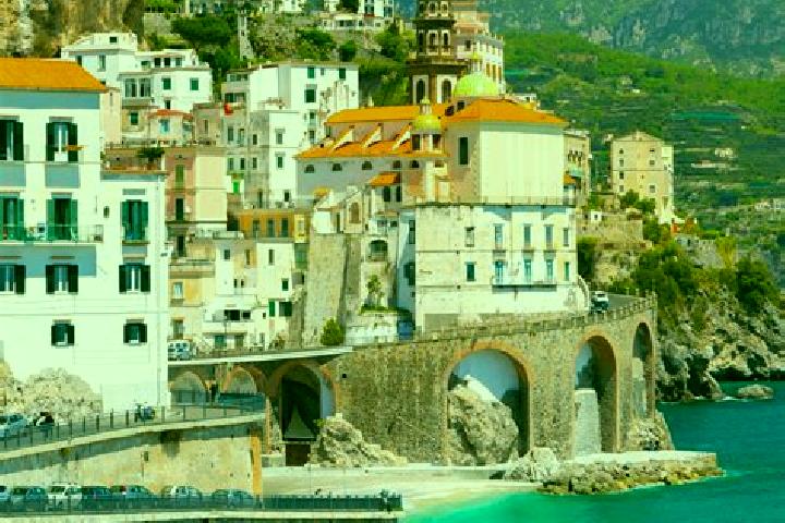 Grace, 22 — Escort in Caspoggio, Italy