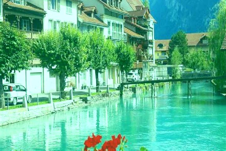 Grace, 22 — Escort in Chavannes, Switzerland