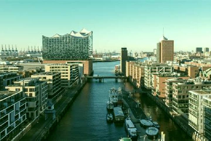 Grace, 22 — Escort in Hamburg-Altstadt, Germany