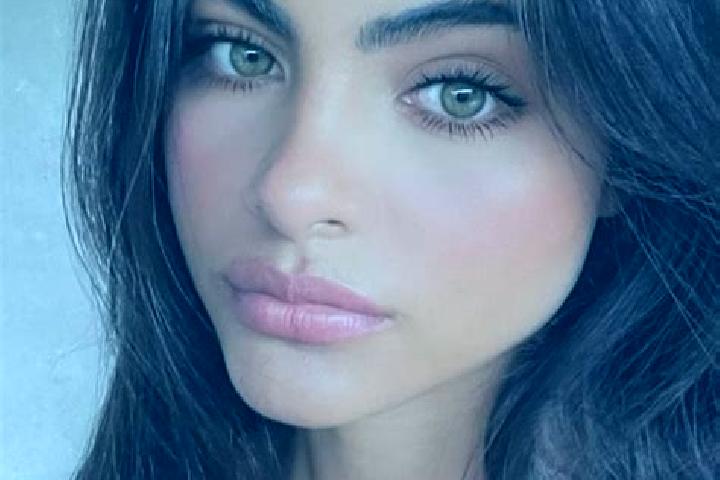 Grace, 23, a black hazel-eyed european companion based in Millares. Offering BDSM, Tantra, Duos. Available for incall and outcall, day and evening dates.
