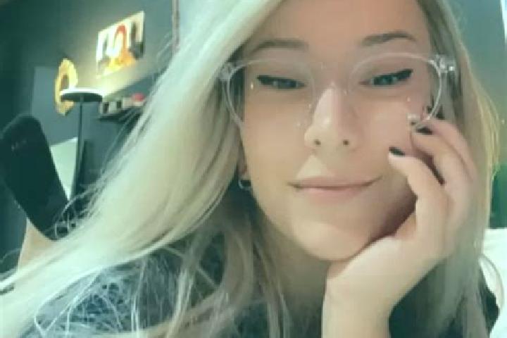Grace, 23, a blonde brown-eyed indian companion based in Kamen. Offering Party Girl, BDSM, Dinner Date, OWO. Available for incall and outcall, overnight book...