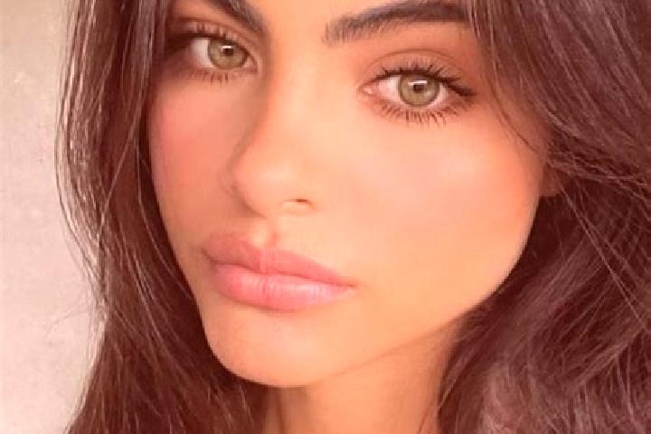 Grace, 23, a brunette dark-eyed caucasian companion based in Esteio. Offering Prostate Massage, Massage, Party Girl. Available for incall and outcall, overni...