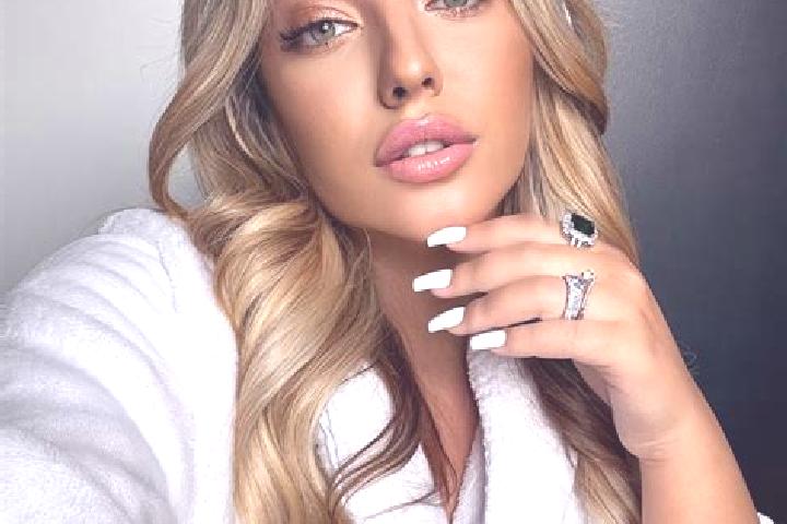 Grace, 23 — Escort in Decindeni, Romania