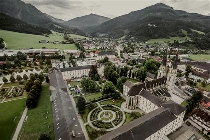 Grace, 23 — Escort in Hall bei Admont, Austria