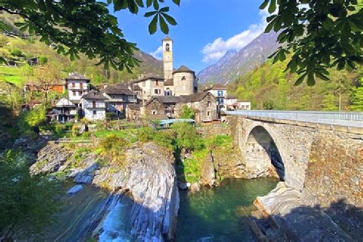 Grace, 23 — Escort in Lavertezzo, Switzerland