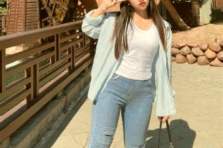 Grace, 23 — Escort in Puji, China