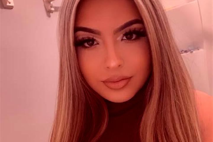 Grace, 24, a blonde brown-eyed latina companion based in Avelengo. Offering Overnight, Tantra, Travel Companion. Available for incall and outcall, overnight ...