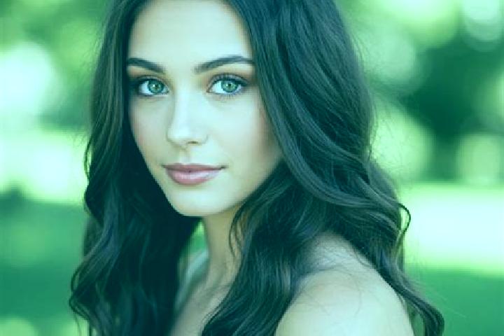 Grace, 24, a brunette hazel-eyed mediterranean companion based in Longlou. Offering GFE, Overnight, Erotic Massage, Deep French Kissing, Massage. Available f...