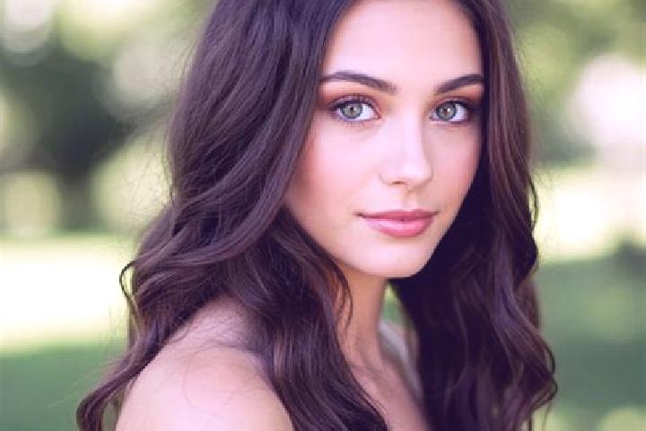 Grace, 24, a brunette hazel-eyed mixed companion based in Brampton. Offering A-Level, GFE, Dinner Date. Available for incall and outcall, day and evening dates.