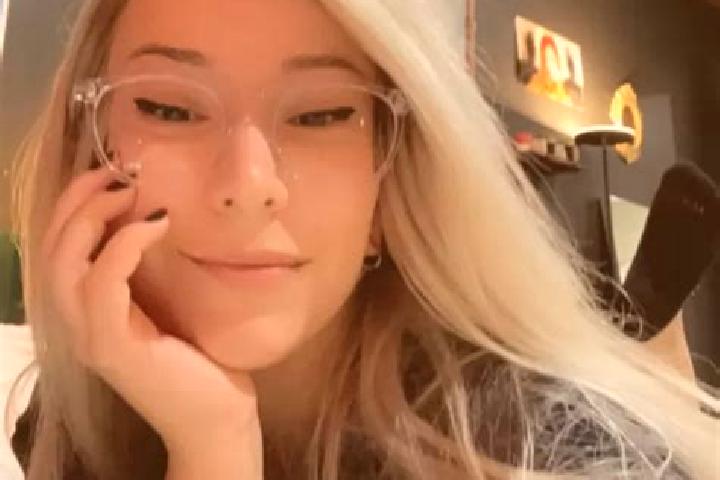 Grace, 24, a chestnut hazel-eyed asian companion based in Condell Park. Offering A-Level, Travel Companion, Girlfriend Experience. Available for incall and o...