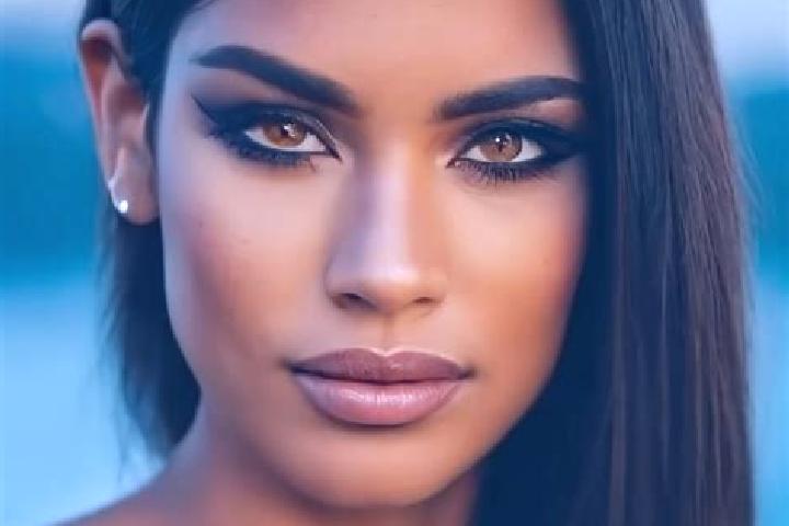 Grace, 24, a dark blonde amber-eyed latina companion based in Robinette. Offering Travel Companion, Domination. Available for incall and outcall, overnight b...