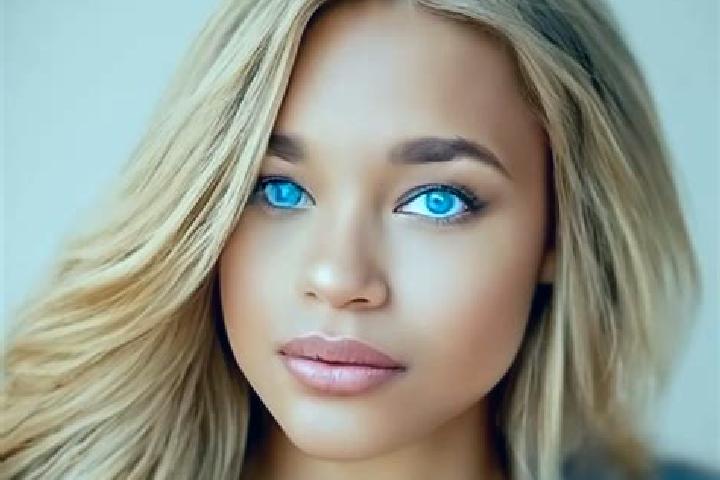 Grace, 24, a dark blonde blue-eyed latina companion based in Leon Postigo. Offering GFE, Girlfriend Experience. Available for incall and outcall, day and eve...