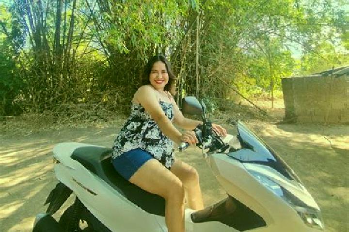 Grace, 24 — Escort in Macalamcam A, Philippines