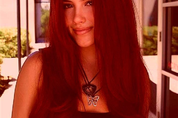 Grace, 25, a auburn dark-eyed caucasian companion based in Oleiros. Offering Travel Companion, Couples, 69, Tantra. Available for incall and outcall, overnig...