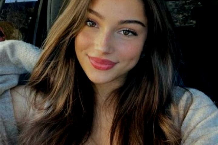 Grace, 25, a blonde brown-eyed latina companion based in Wenfenglu. Offering A-Level, Girlfriend Experience, Travel Companion, Deep French Kissing, Overnight...