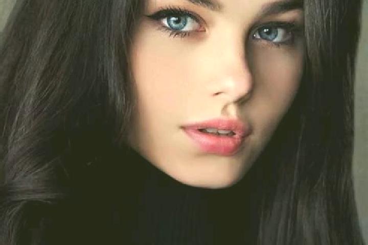 Grace, 25, a red blue-eyed slavic companion based in Toumanguie. Offering Roleplay, OWO, Domination. Available for incall and outcall, day and evening dates.