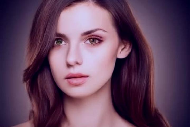 Grace, 26, a auburn amber-eyed caucasian companion based in Kalyan. Offering OWO, Roleplay, Fetish. Available for incall and outcall, day and evening dates.