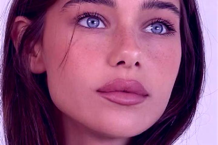 Grace, 26, a brunette brown-eyed caucasian companion based in Ucero. Offering Massage, GFE, Erotic Massage. Available for incall and outcall, day and evening...