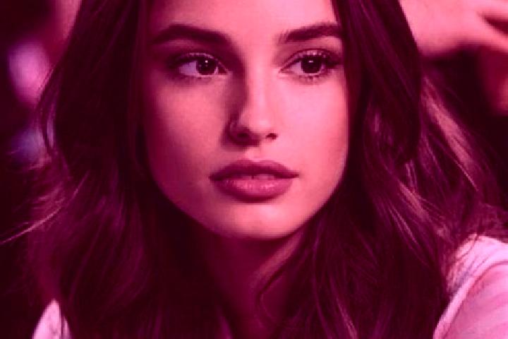 Grace, 26, a brunette brown-eyed middle eastern companion based in Guantanamo. Offering Party Girl, Domination, Erotic Massage, Roleplay. Available for incal...