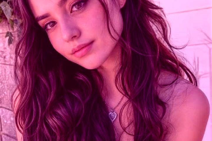 Grace, 26, a brunette hazel-eyed middle eastern companion based in Dietrichingen. Offering BDSM, Overnight, Couples. Available for incall and outcall, overni...