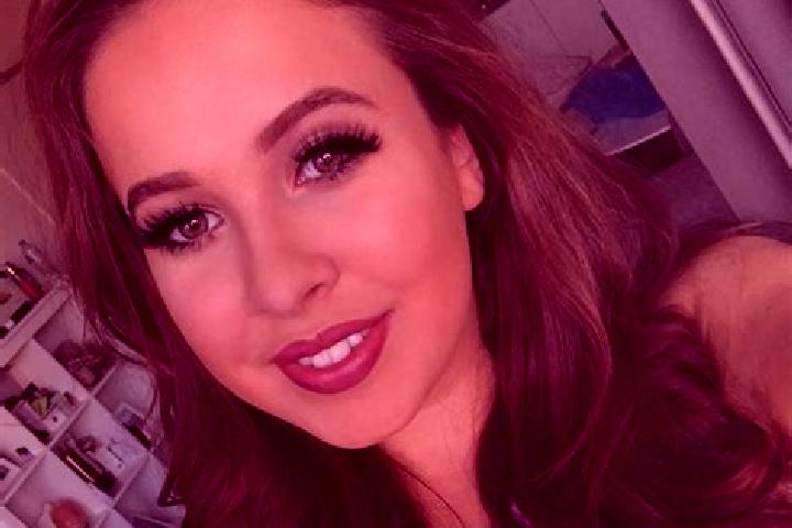 Grace, 26, a dark blonde amber-eyed mixed companion based in Saskatoon. Offering Fetish, Tantra, Erotic Massage. Available for incall and outcall, overnight ...