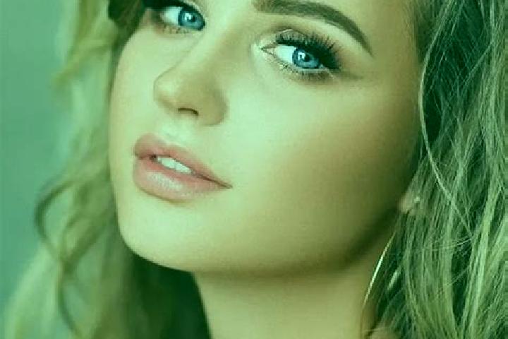 Grace, 26, a dark blonde blue-eyed mediterranean companion based in Ramotswa Station/Taung. Offering BDSM, Striptease, Tantra. Available for incall and outca...