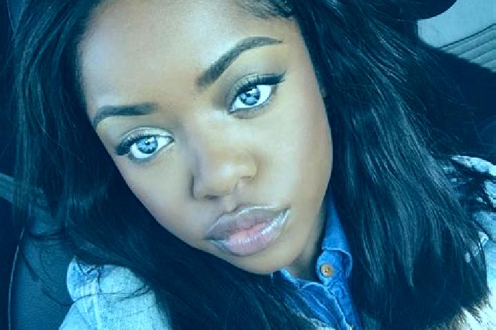 Grace, 26, a red blue-eyed ebony companion based in Pralea. Offering Tantra, Dinner Date, CIM, 69. Available for incall and outcall, day and evening dates.