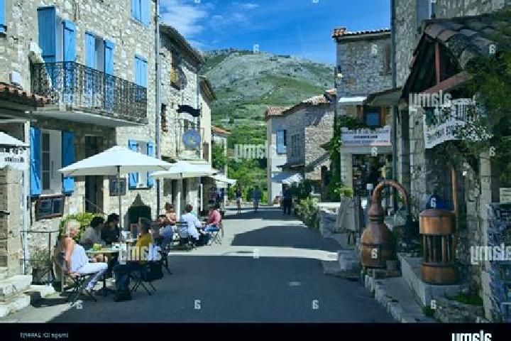 Grace, 26 — Escort in Gourdon, France