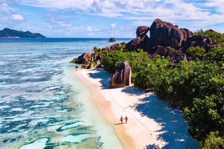 Grace, 26 — Escort in La Digue, Seychelles