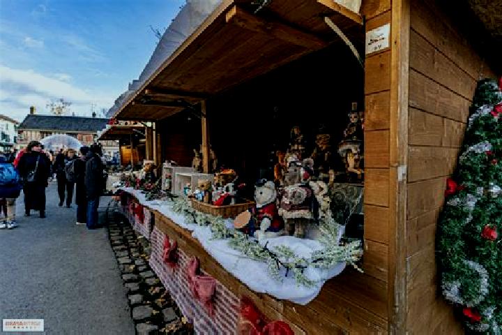 Grace, 26 — Escort in Lachapelle-aux-Pots, France