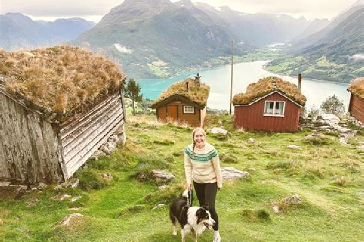 Grace, 26 — Escort in Lorenfallet, Norway