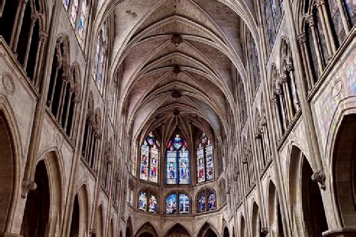 Grace, 26 — Escort in Saint-Severin, France