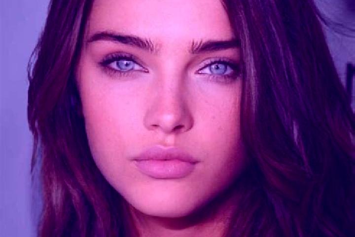 Grace, 27, a brunette grey-eyed caribbean companion based in Karmala. Offering Striptease, Massage, Girlfriend Experience. Available for incall and outcall, ...