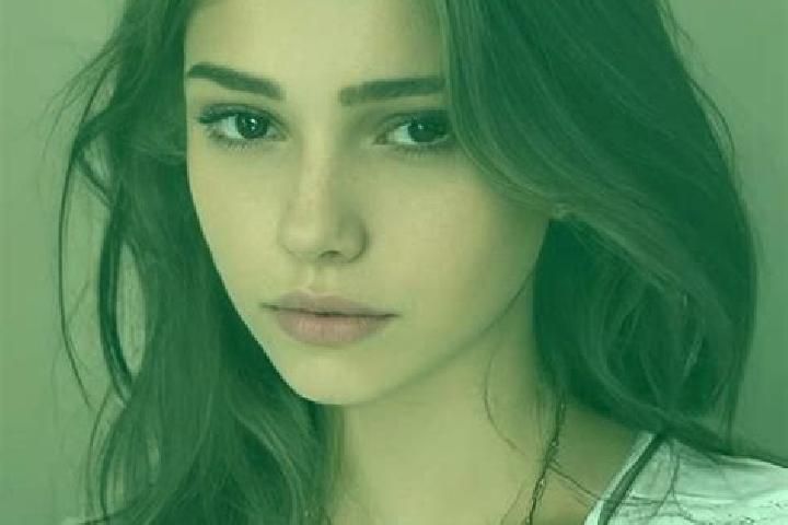 Grace, 27, a chestnut grey-eyed slavic companion based in Velky Meder. Offering 69, Domination, Couples, BDSM. Available for incall and outcall, overnight bo...