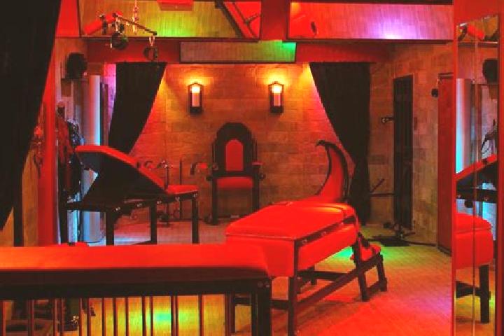 Grace, 27, a red dark-eyed caribbean companion based in Hanusovice. Offering BDSM, Domination, Fetish, Striptease. Available for incall and outcall, overnigh...