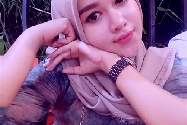 Grace, 27 — Escort in Genteng Wetan, Indonesia