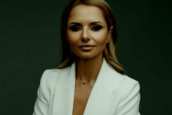 Grace, 27 — Escort in Kamyk, Poland