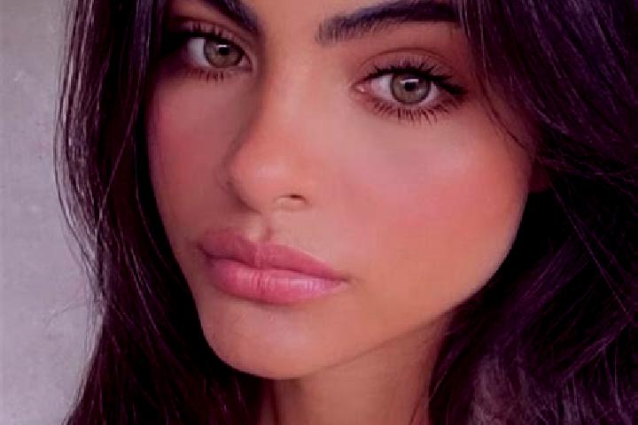 Grace, 28, a brunette grey-eyed indian companion based in Pasca. Offering CIM, Roleplay, Domination. Available for incall and outcall, day and evening dates.