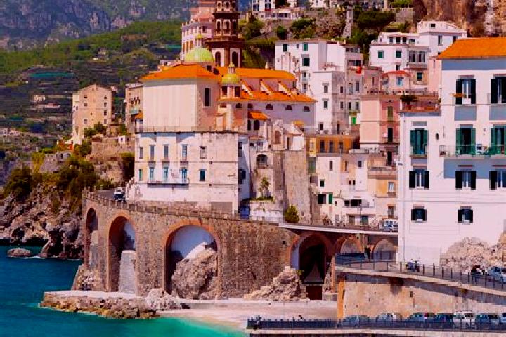 Grace, 28 — Escort in Pentone, Italy