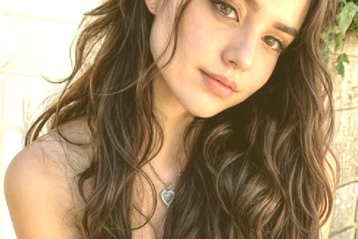 Grace, 29, a auburn grey-eyed middle eastern companion based in Jablonna. Offering Domination, Fetish, Party Girl, A-Level. Available for incall and outcall,...