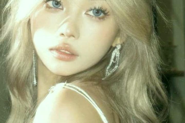 Grace, 29, a blonde dark-eyed asian companion based in Khamgaon. Offering BDSM, Domination, Striptease. Available for incall and outcall, overnight bookings ...