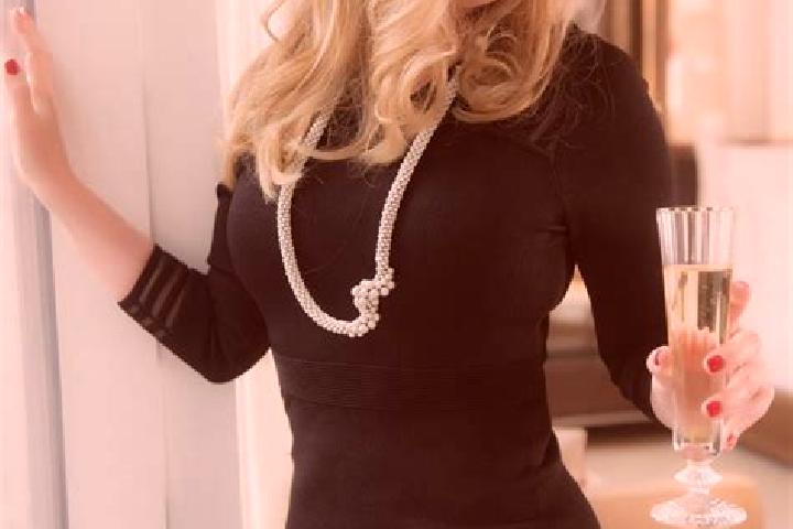 Grace, 29, a blonde grey-eyed european companion based in Chinchilla de Monte Aragon. Offering Travel Companion, Fetish, Duos, Girlfriend Experience. Availab...