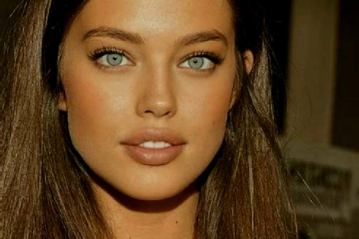 Grace, 29, a brunette green-eyed slavic companion based in Cheleh Ban. Offering CIM, Erotic Massage, Girlfriend Experience, Deep French Kissing. Available fo...