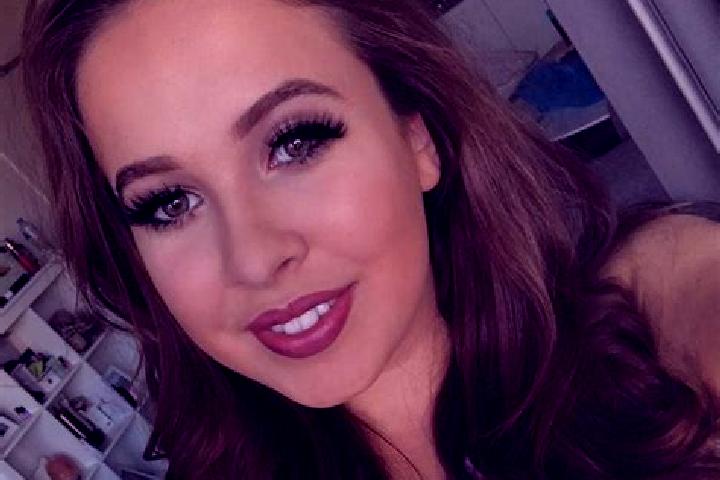 Grace, 29, a red grey-eyed slavic companion based in Barsbuettel. Offering Massage, GFE, Travel Companion, Striptease. Available for incall and outcall, day ...