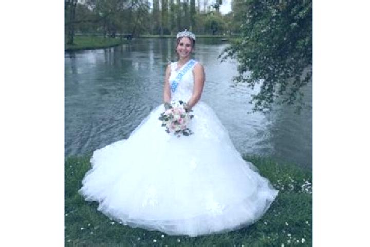 Grace, 29 — Escort in Mehun-sur-Yevre, France