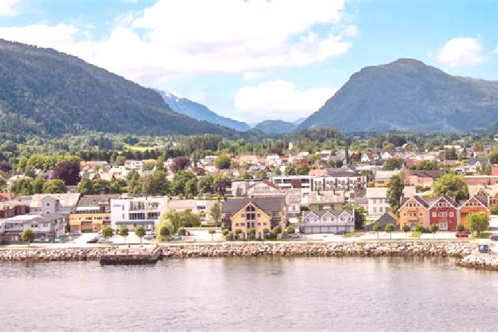 Grace, 29 — Escort in Stranda, Norway
