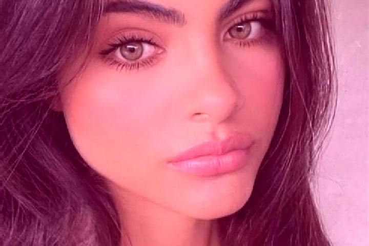 Grace, 30, a brunette dark-eyed caucasian companion based in Maximo Garcia. Offering Travel Companion, A-Level, Overnight, Girlfriend Experience. Available f...