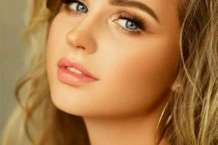 Grace, 30, a dark blonde blue-eyed ebony companion based in Herbstein. Offering A-Level, Tantra, Domination, Party Girl. Available for incall and outcall, ov...
