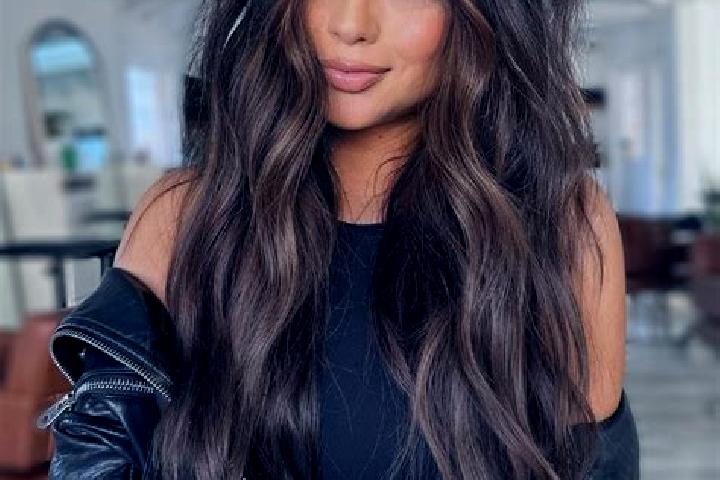 Grace, 31, a brunette dark-eyed caribbean companion based in Prosenice. Offering A-Level, Tantra, OWO, Fetish. Available for incall and outcall, day and even...